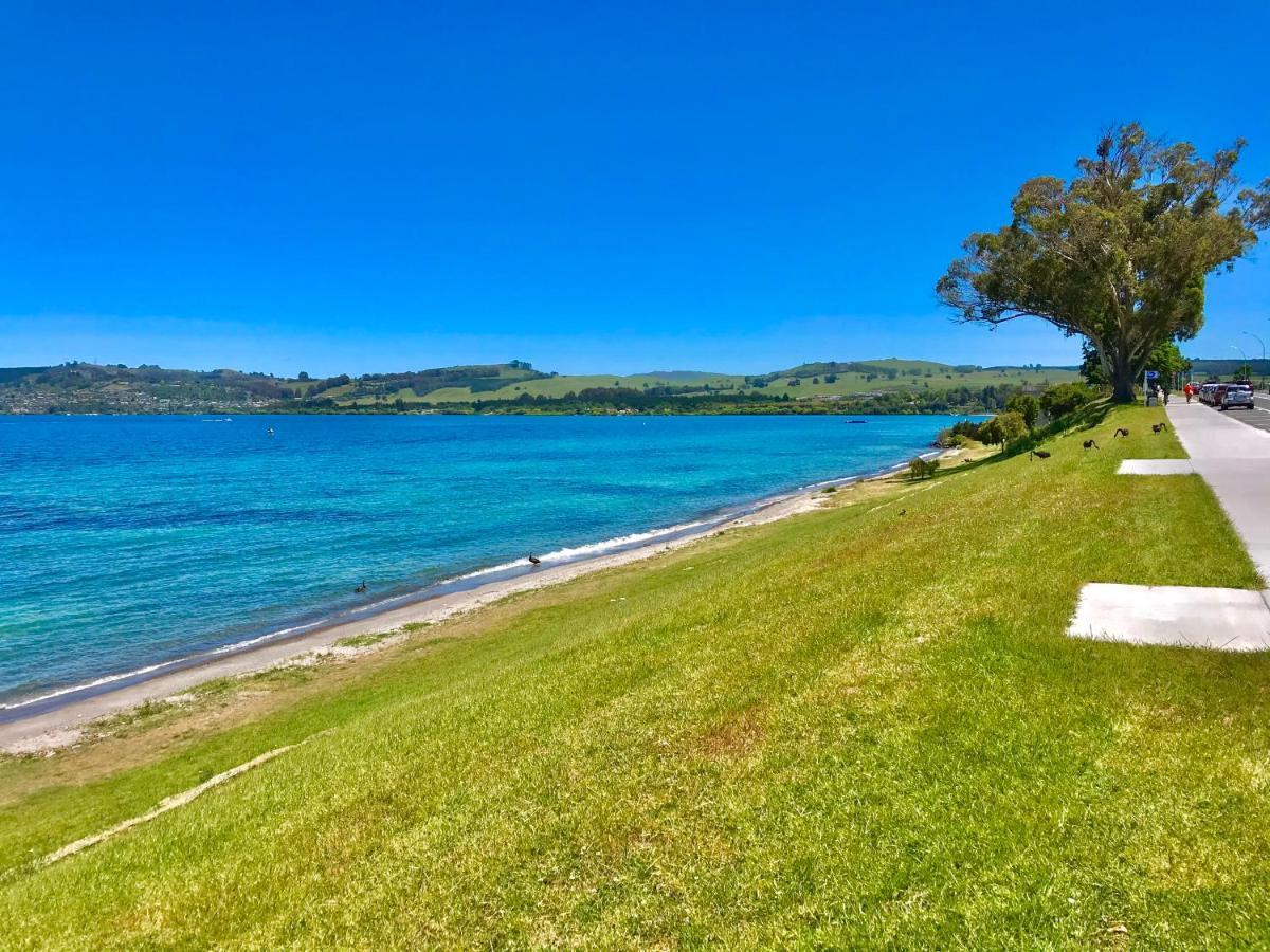 Tui Oaks Motel Taupo Exterior photo